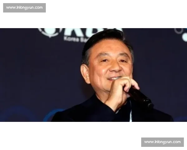 都体揭秘尤文帅位迷局：科莫利未选图多尔，权力真空埋隐患